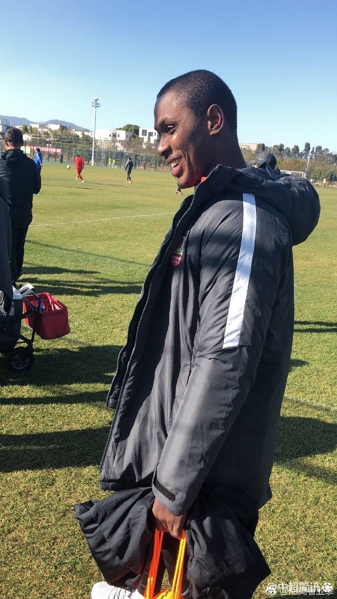 开云体育中国官方网站-转会期中超焦点战，犹他爵士临场应变，质疑声仍在，高层口径保持一致